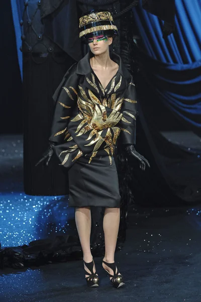 Look 27